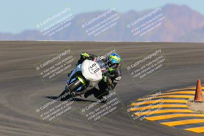 media/Oct-29-2022-CVMA (Sat) [[14c0aa3b66]]/Race 4 500 Supersport-350 Supersport/